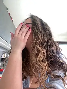 EvaLoReCouple online show from December 31, 8:26 am