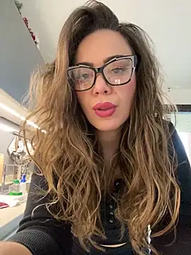 EvaLoReCouple online show from January 2, 9:33 am