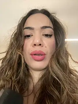 EvaLoReCouple online show from January 11, 9:36 am