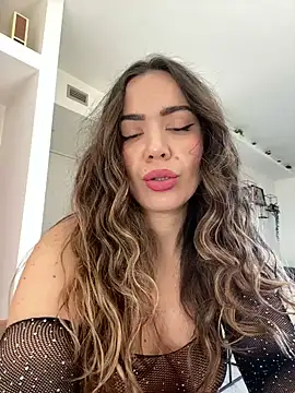 EvaLoReCouple online show from January 12, 9:30 am