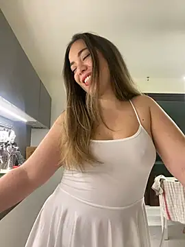 EvaLoReCouple online show from January 20, 5:48 pm