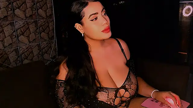 Snapshot of Emmacamille chatting on February 23, 4:50 am Emmacamille online show from February 23, 4:50 am