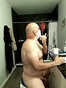 Snapshot of lou63ponce chatting on December 3, 10:07 pm lou63ponce online show from December 3, 10:07 pm