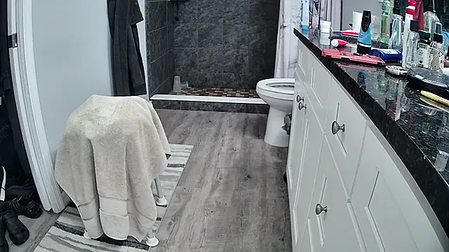 Snapshot of lou63ponce chatting on November 3, 9:16 pm lou63ponce online show from November 3, 9:16 pm