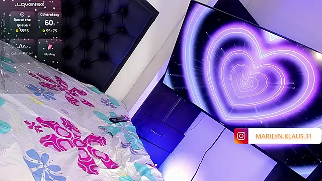 Maryonthemoon online show from September 20, 4:13 am