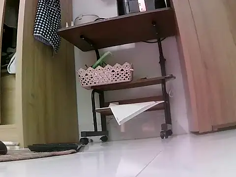 Snapshot of -SingleMom- chatting on October 4, 5:11 pm -SingleMom- online show from October 4, 5:11 pm