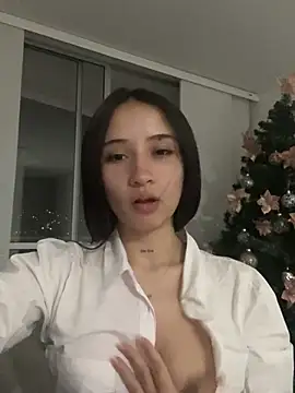 Snapshot of Angeeel_ chatting on January 6, 3:42 am Angeeel online show from January 6, 3:42 am