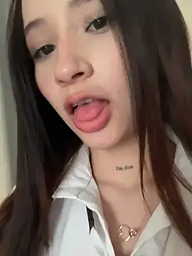 Snapshot of Angeeel_ chatting on January 19, 9:45 pm Angeeel online show from January 19, 9:45 pm