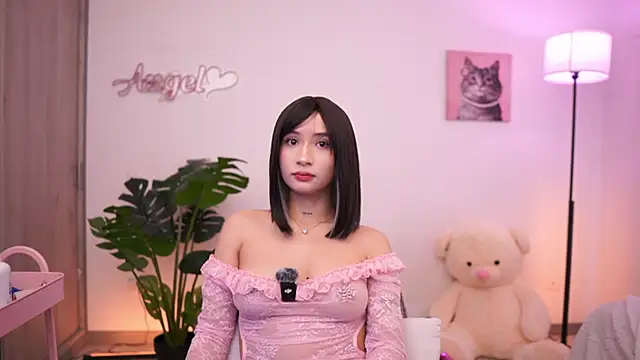 Snapshot of Angeeel_ chatting on October 14, 7:47 pm Angeeel online show from October 14, 7:47 pm