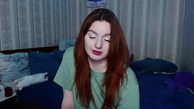 Snapshot of JulthHell chatting on October 2, 2:07 am JulthHell online show from October 2, 2:07 am