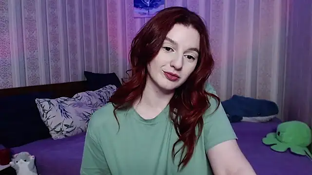 Snapshot of JulthHell chatting on December 4, 1:48 am JulthHell online show from December 4, 1:48 am