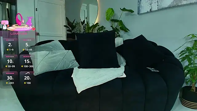 Snapshot of Damon-benet chatting on October 11, 2:11 am Damon-benet online show from October 11, 2:11 am