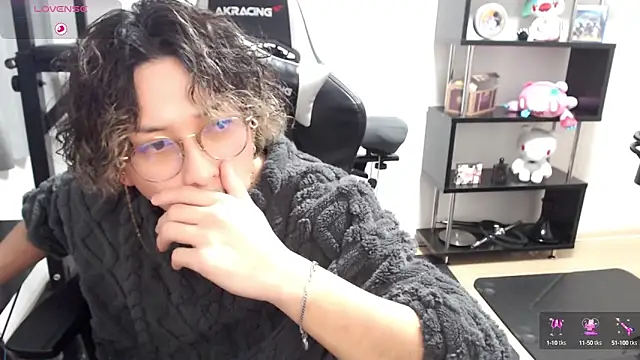 Shizukuu online show from March 12, 4:02 pm