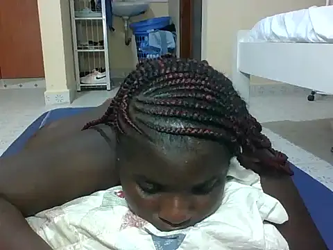 hotebbbyy online show from February 14, 6:48 pm