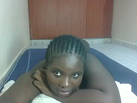 hotebbbyy online show from April 22, 12:18 pm