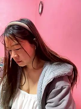 Snapshot of Hellen_111 chatting on December 2, 5:48 pm Hellen 111 online show from December 2, 5:48 pm