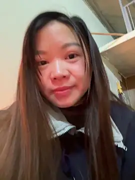 Snapshot of Hellen_111 chatting on January 18, 2:33 pm Hellen 111 online show from January 18, 2:33 pm