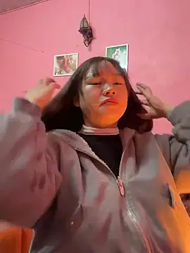 Snapshot of Hellen_111 chatting on February 12, 3:18 am Hellen 111 online show from February 12, 3:18 am