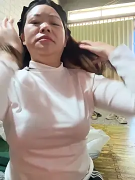 Snapshot of Hellen_111 chatting on November 28, 3:42 am Hellen 111 online show from November 28, 3:42 am