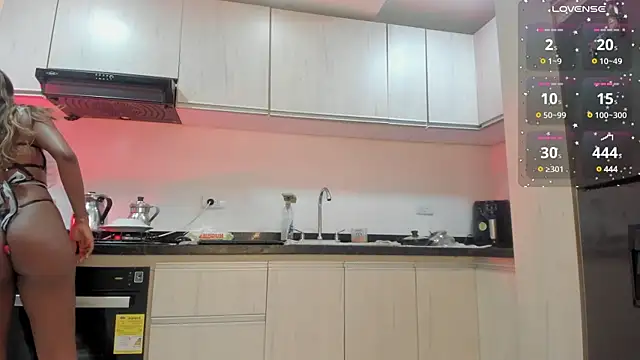 KyaraMiller online show from December 29, 2:21 pm