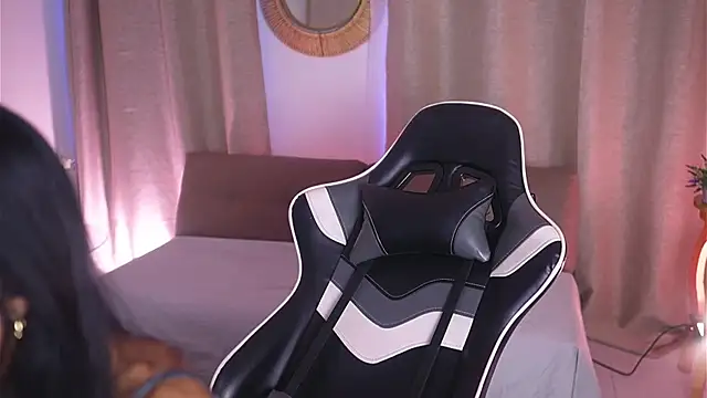 Sara albrecht online show from February 3, 12:03 pm