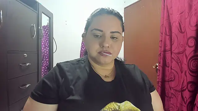 tetasgrandes karol online show from January 21, 8:21 pm