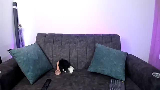 Dear-Venus online show from October 29, 6:31 pm