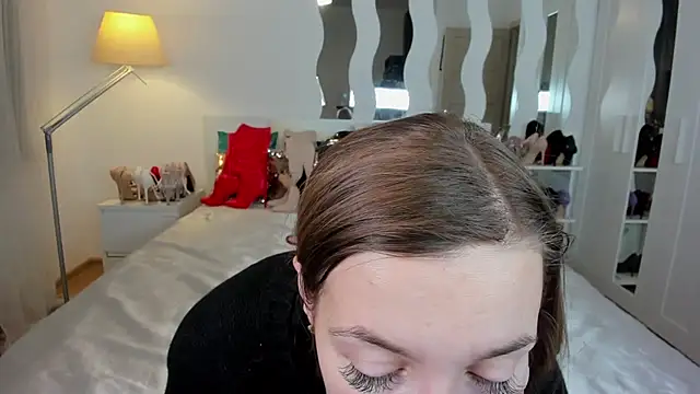 KateRedgar online show from February 16, 1:49 pm