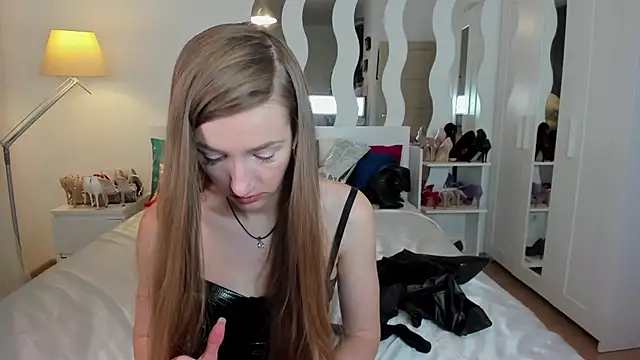 KateRedgar online show from February 26, 3:41 pm