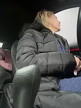 Snapshot of tanyagrey chatting on December 4, 6:12 am tanyagrey online show from December 4, 6:12 am