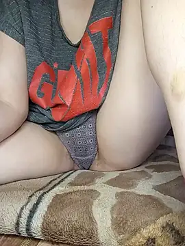 Snapshot of Holly_Bette chatting on June 30, 7:20 am Holly Bette online show from June 30, 7:20 am