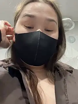 Snapshot of your_toxic_cum chatting on February 2, 10:28 pm your toxic cum online show from February 2, 10:28 pm