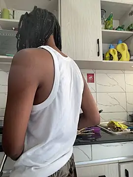 Snapshot of monic421 chatting on November 16, 8:31 am monic421 online show from November 16, 8:31 am