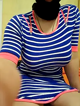 Snapshot of lamorbosa37 chatting on January 19, 2:17 pm lamorbosa37 online show from January 19, 2:17 pm