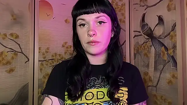Snapshot of Marcelinegoddess chatting on April 24, 3:31 am Marcelinegoddess online show from April 24, 3:31 am