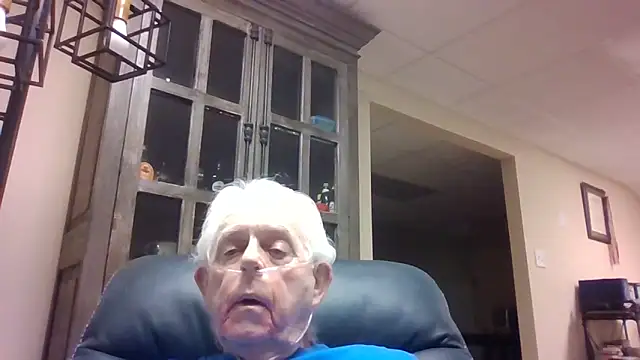 bootlegmanz online show from April 19, 4:17 pm