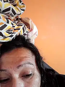 miicheele32 online show from January 18, 6:53 pm