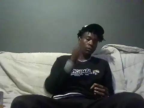 Snapshot of SmallGoodNutts chatting on February 7, 4:37 am SmallGoodNutts online show from February 7, 4:37 am