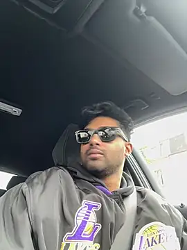 Snapshot of blackboy93ita chatting on March 17, 11:21 am blackboy93ita online show from March 17, 11:21 am