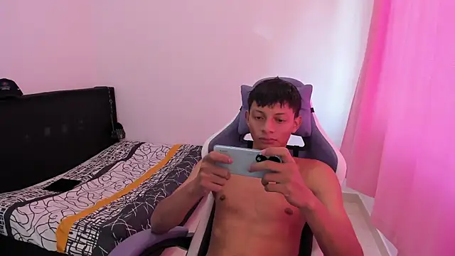 Annie Dani420 online show from December 6, 3:33 pm