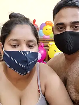 IND COUPLE1 online show from February 27, 1:38 pm