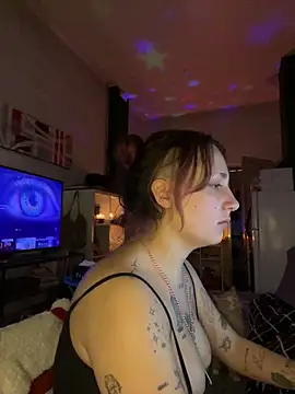 Hawitxui online show from February 3, 8:03 pm