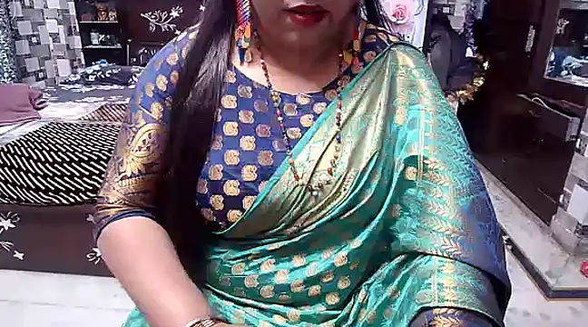 kiranpreet85 online show from January 21, 4:05 pm