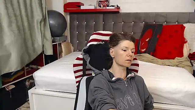 kellyterapy online show from May 15, 11:34 pm