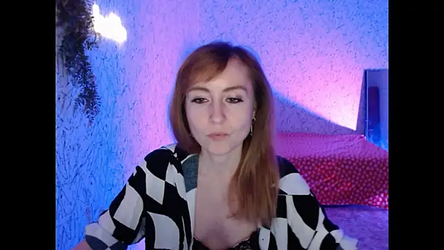 Snapshot of Athena_Richards chatting on December 14, 3:36 pm Athena Richards online show from December 14, 3:36 pm