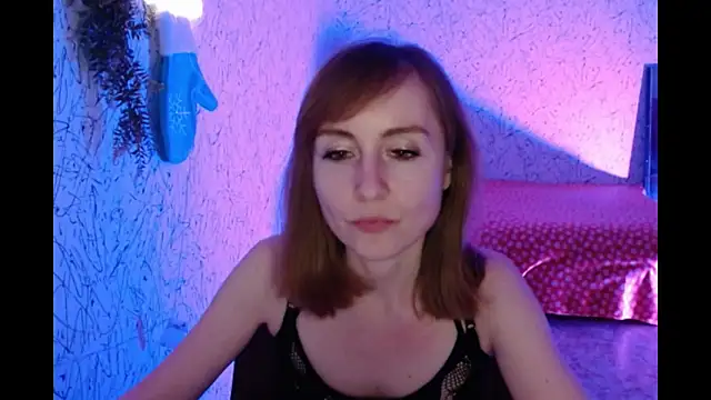 Snapshot of Athena_Richards chatting on February 19, 3:38 pm Athena Richards online show from February 19, 3:38 pm