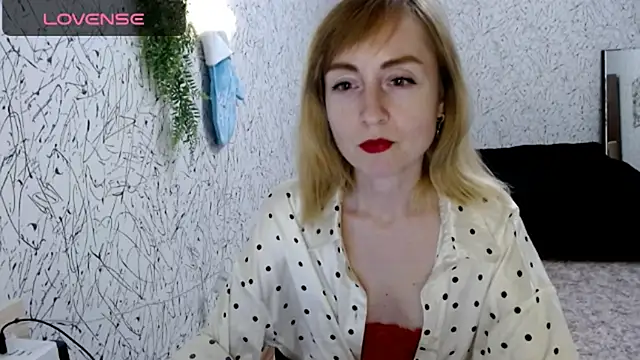 Snapshot of Athena_Richards chatting on October 2, 3:19 pm Athena Richards online show from October 2, 3:19 pm