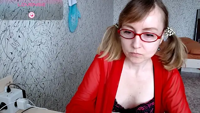 Athena Richards online show from March 29, 8:03 am