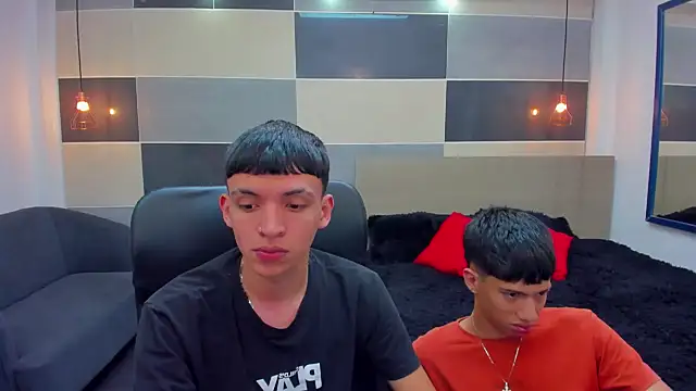 Juan Nd Steven online show from December 4, 4:21 am