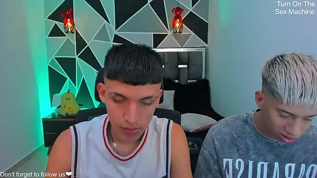 Juan Nd Steven online show from April 22, 1:19 am